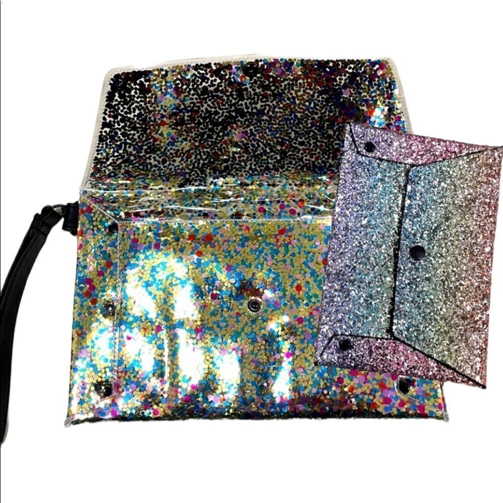 NWOT Wild Fable Glitter Wallet. Green